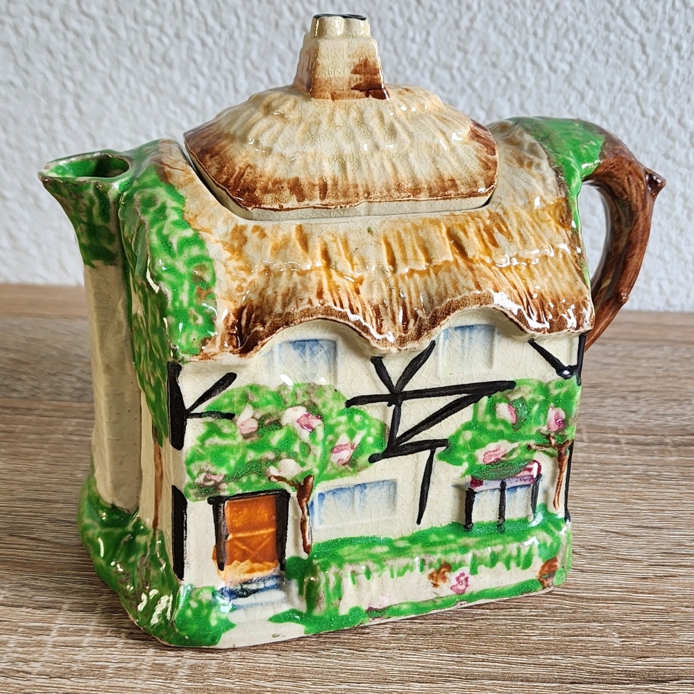 VINTAGE Cottage House Shaped Teapot and Lid Made In Japan